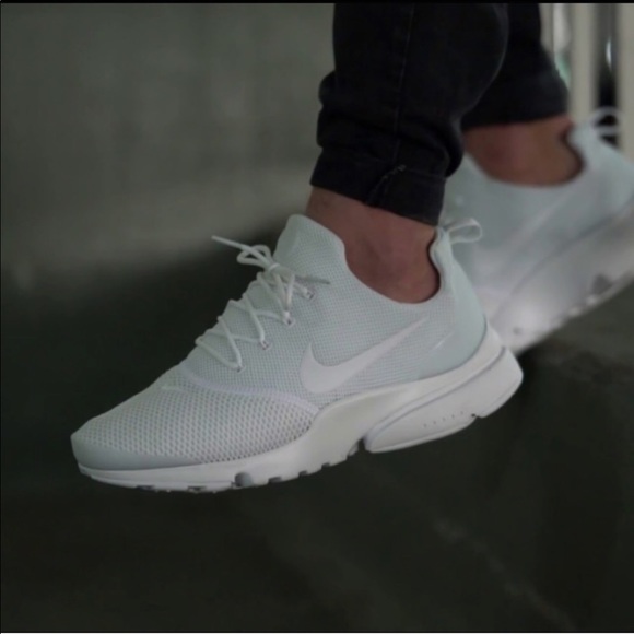 wmns presto fly nike